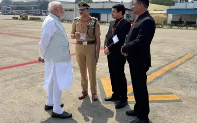 एयरपोर्ट पर उतरते ही अधिकारियों को पीएम नरेंद्र मोदी ने किया तलब, दोषियों पर कड़ी कार्रवाई का निर्देश
