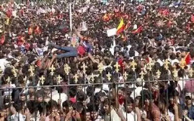 आरसीबी विक्ट्री परेड: चिन्नास्वामी स्टेडियम के बाहर मची भगदड़