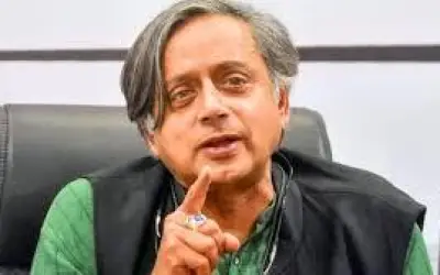 अमेरिकी बयानबाजी पर शशि थरूर का करारा जवाब !