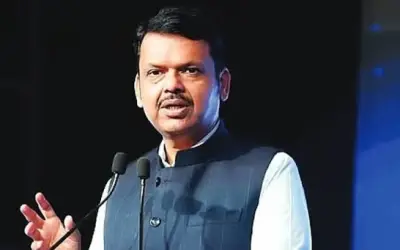 महाराष्ट्र के मुख्यमंत्री ने मंत्रियों को सार्वजनिक परिवहन का उपयोग करने का दिया निर्देश, काफिलों की आधी कर दी गई संख्या !