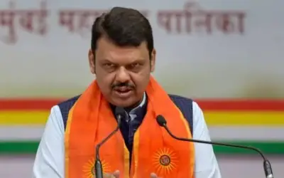 फडणवीस सरकार का बड़ा फैसला, सूखा प्रभावित किसानों के लिए राहत पैकेज
