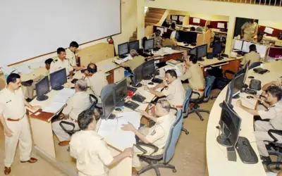 10 साल के बच्चे ने मुंबई पुलिस के उड़ाए होश, कंट्रोल रूम में फोन कर कहा - फ्लाइट में बम है !