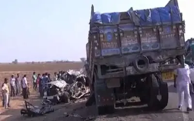 सड़क दुर्घटना में चार की मौत
