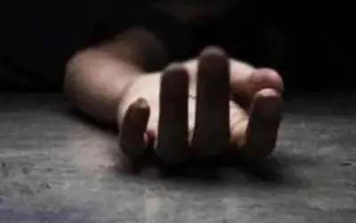 नशेड़ी पिता ने तीन वर्षीय बेटे की फावड़े से काटकर हत्या की