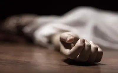 दो बेटों की लड़ाई में मां की गई जान