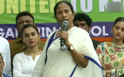 जब तक मैं जिंदा हूं तब तक बंगाल में संशोधित नागरिकता कानून लागू नहीं होगा : ममता