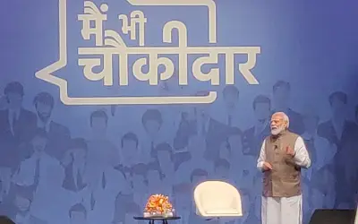 कांग्रेस की चार पीढ़ियों ने ग़रीबी के लिए कुछ नहीं किया : मोदी