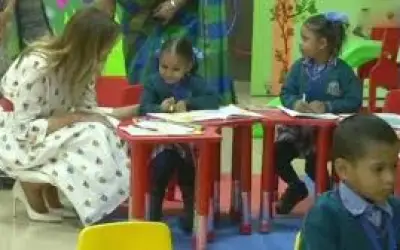 दिल्ली के हैप्पीनेस क्लास में पहुंचीं मेलानिया
