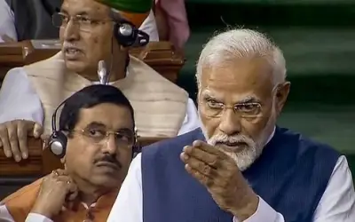 संसद में विपक्ष पर जमकर बरसे पीएम मोदी, ध्वनिमत से गिरा अविश्वास प्रस्ताव