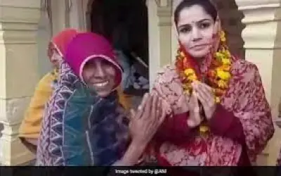 पाकिस्तान से चार महीने पहले आईं नीता लड़ रही हैं पंचायत चुनाव