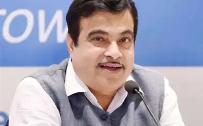 नितिन गडकरी ने किया वित्तमंत्री का बचाव
