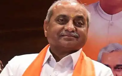 अहमदाबाद का नाम हो सकता है कर्णावती