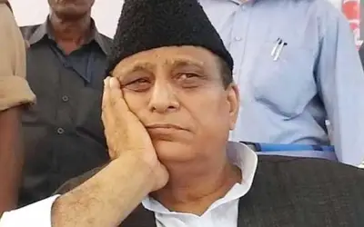 आजम खान के रिजॉर्ट 'हमसफर' पर चला जिला प्रशासन का बुलडोजर
