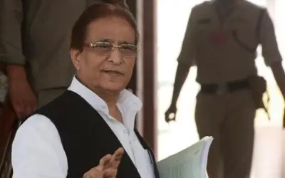 बेटे की गिरफ़्तारी से भड़के आज़म खान