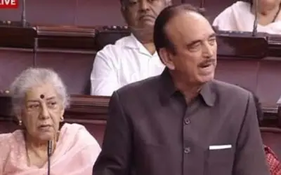 एनडीए ने भारत का सिर काट दिया है : आज़ाद