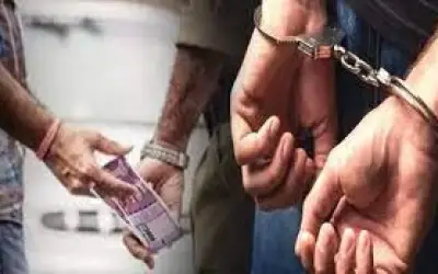 रिश्वत लेने के आरोप में ऑडिटर और डिप्टी को एसीबी ने किया गिरफ्तार