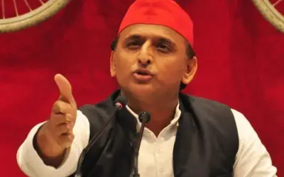 अखिलेश यादव ने बीजेपी और कांग्रेस पर साधा निशाना