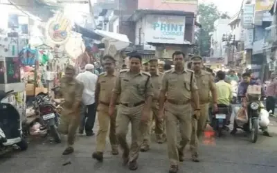 अलीगढ़ की सड़कों पर अब धार्मिक गतिविधियां बंद