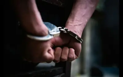 मुंबई : यात्रियों से भरे रेलवे स्टेशन पर सिरफिरे युवक ने महिला को दिखाया अपना प्राइवेट पार्ट