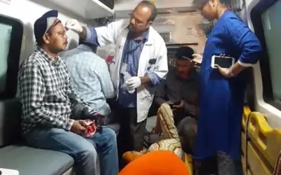 दो बसों की टक्कर में दो की मौत, 30 घायल