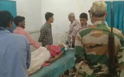 महिला को बंदर ने छत से धक्का देकर गिराया, महिला की हुई मौत