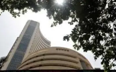 शुरुआती कारोबार में सेंसेक्स 200 अंकों से ज्यादा बढ़ा, निफ्टी भी 9,350 के पार