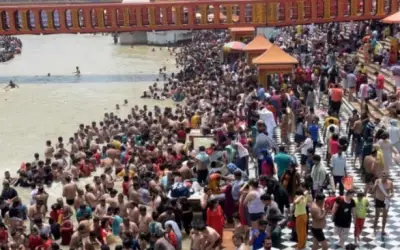 आज बुद्ध पूर्णिमा स्नान पर हरिद्वार में उमड़ी भीड़