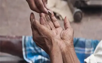 मिलिए अमीर और करोड़पति भिखारियों से