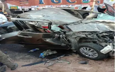 भीषण सड़क हादसे में एक ही परिवार के तीन की मौत