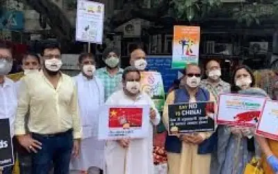 चीनी कंपनियों पर प्रतिबंध चाहता है कैट