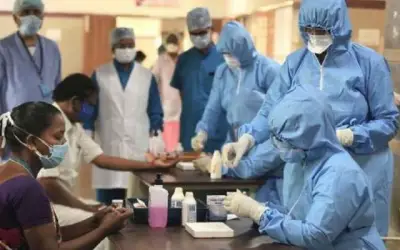 कोरोना संक्रमण में कमी, मौत में इज़ाफ़ा