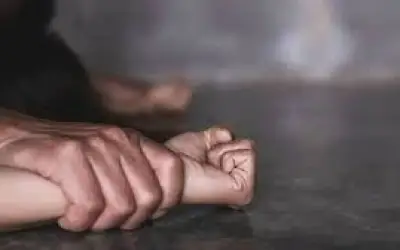 दुष्कर्म में पकड़े गए ट्रक चालक को ग्रामीणों ने पीट-पीटकर किया अधमरा
