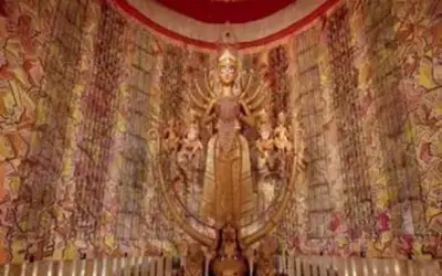 दुर्गा पूजा के पंडाल में अजान से विवाद
