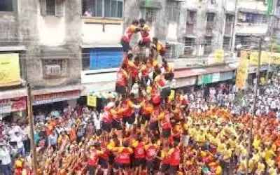 मुंबई में दही हांडी की धूम, मालामाल होंगे गोविंदा