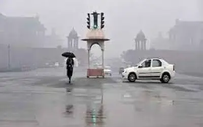 राजधानी दिल्ली में बरसी पहली बारिश