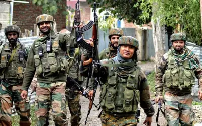 शोपियां और हंदवाड़ा तीन आतंकी ढेर