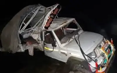 महाराष्ट्र के धुलिया में पुल से नीचे नदी में गिरा पिकअप वाहन, सात लोगों की मौत, 19 घायल