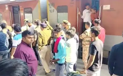 टीटीई ने फौजी को दिया धक्का, ट्रेन की चपेट में आने से कटे दोनों पैर