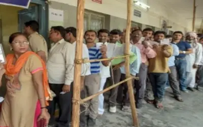 चुनावी महापर्व के पहले चरण में महाराष्ट्र की पांच लोकसभा सीट पर मतदान