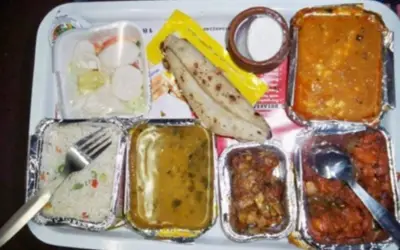 अब Train में मिलेगा ताज़ा और गरमागरम खाना
