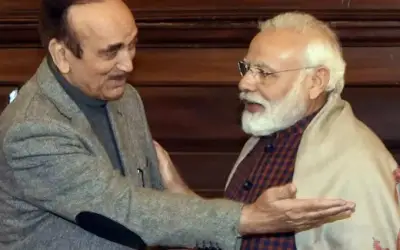 कांग्रेस नेता गुलाम नबी आजाद को पद्म भूषण, कांग्रेस में मची रार