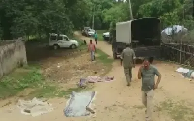 जादू टोना के शक में भीड़ ने 4 आदिवासियों की हत्या कर दी