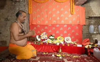 काशी में ज्ञानवापी के व्यासजी तहखाने में जारी रहेगी पूजा