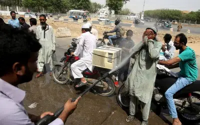 गर्मी से पाकिस्तान में 65 की मौत