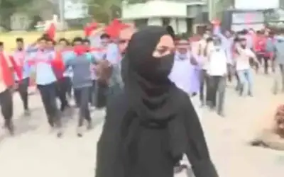 कर्नाटक हिजाब विवाद, 14 फरवरी से खुलेंगे स्कूल, कोर्ट का फैसला आने तक धार्मिक पोशाक पर रहेगी रोक
