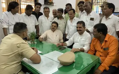 निरुपम ने किया लोकमान्य तिलक नगर टर्मिनस का दौरा