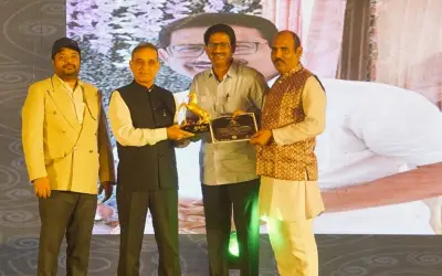 प्रख्यात आरटीआई कार्यकर्ता को मिला 'आज का कर्मवीर अवार्ड'