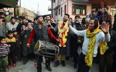 जम्मू-कश्मीर में बीजेपी बनी सबसे बड़ी पार्टी