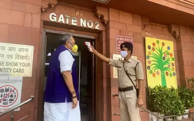 आज से दफ़्तर लौटे मोदी सरकार के कुछ मंत्री
