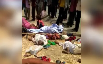 ट्रॉली पलटने से दो कांवरियों की मौत, दर्जनों घायल